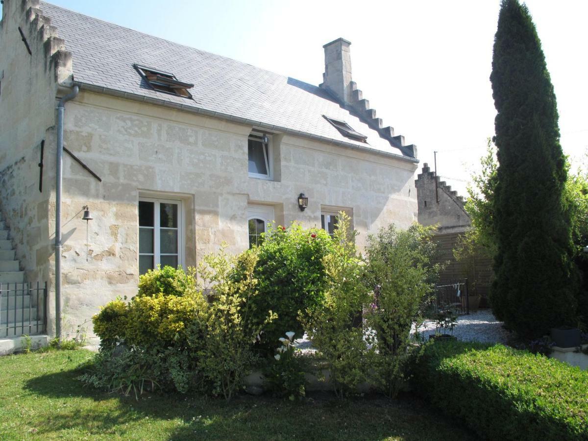 La Maison Des Chiens Rouges Berneuil-sur-Aisne Exteriör bild